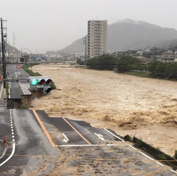 西日本豪雨　遺体 西日本襲った前代未聞の豪雨 広範囲に及ぶ深刻な被害 問われる国の対応 | 長周新聞